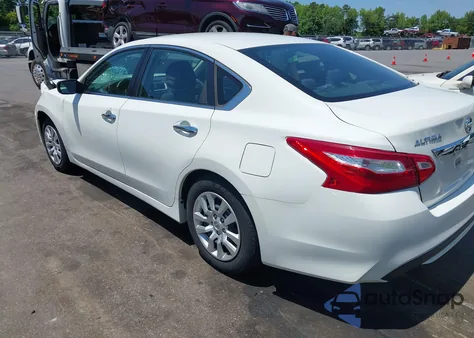 2016 Nissan Altima 2.5/2.5 S/2.5 Sl/2.5 Sr/2.5 Sv из США, поврежденный, VIN 1N4AL3AP3GC227898